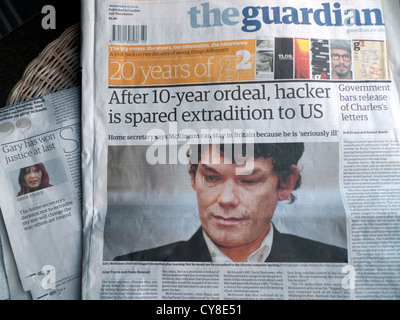 Pirate informatique Gary McKinnon autorisés à rester au Royaume-Uni sur la première page du journal The Guardian, 17 Octobre 2012 Banque D'Images