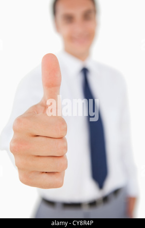 Close-up of a mans donnant la main le pouce-up Banque D'Images