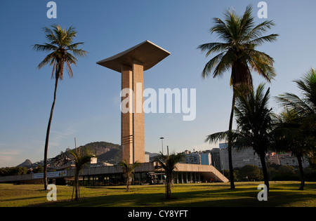 Monument aux morts de la Seconde Guerre mondiale, l'Aterro do Flamengo, Rio de Janeiro, Brésil Banque D'Images