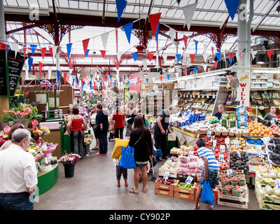 À l'intérieur de Jersey, marché Halkett Place. C'est plus une attraction touristique de nos jours, mais vend des fruits et légumes et choses touristiques Banque D'Images