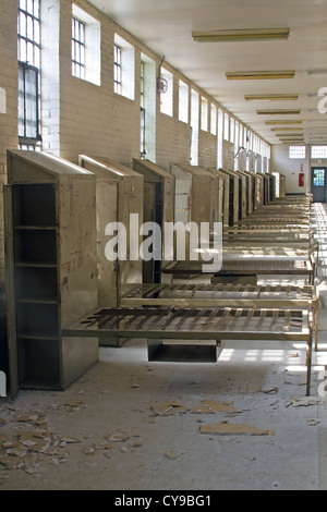 Dortoir à l'ancien ministère des Services correctionnels de Washington DC Charlotte Max. Prison de sécurité situé dans la ville de Cleburne VA Banque D'Images