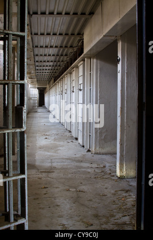 Bloc de cellules à l'ancien ministère des Services correctionnels de Washington DC Charlotte Max. Prison de sécurité situé dans la ville de Cleburne VA Banque D'Images
