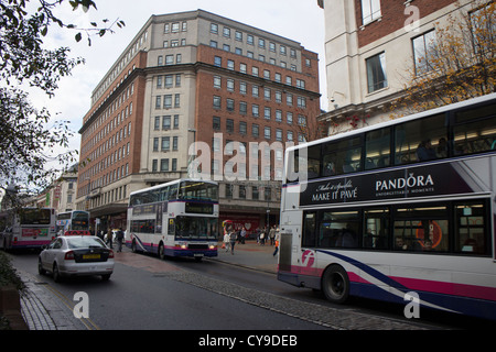 Le centre-ville de Leeds bâtiments tourné en octobre avec le nouveau Canon EOS M Banque D'Images