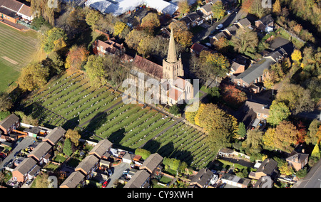 Vue aérienne de l'église paroissiale de Saint Matthieu, Wigan Banque D'Images