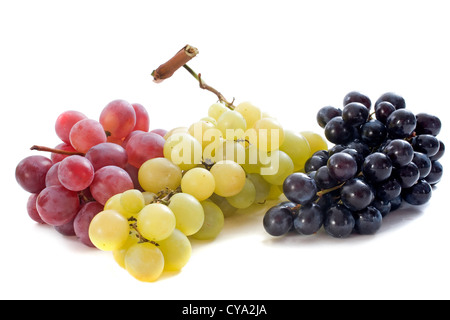Trois variétés de raisins in front of white background Banque D'Images