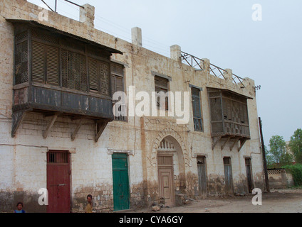 En Moucharabieh sur un bâtiment ottoman à Massawa, l'Érythrée Banque D'Images