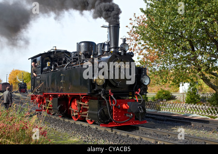 Harzer Schmalspurbahnen loco vapeur du patrimoine à Gernrode versé sur la ligne Selketalbahn. Mallet 0-4-4-0T réservoir du moteur 995901. Banque D'Images