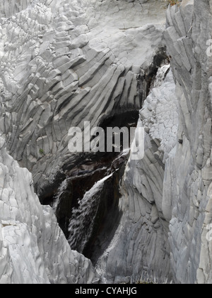 La gorge de l'Alcantara. Parc Botanique et Géologique, Motta Camastra, Sicile, Italie. Banque D'Images