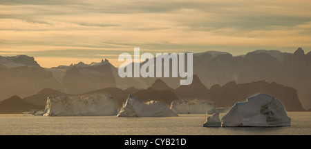 Les ICEBERGS DU GROENLAND SCORESBYSUND Banque D'Images