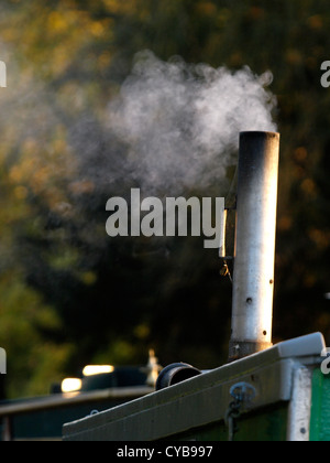 Fumeurs cheminée sur un bateau, UK Banque D'Images