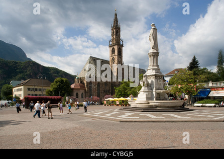 Bolzano - Duomo sur la Piazza Walther Banque D'Images