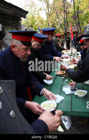 Le repas de fête des Cosaques du Don Banque D'Images