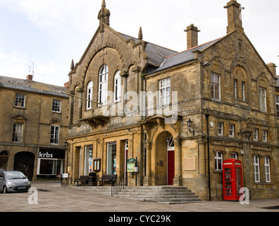 L'Hôtel de Ville, Crewkerene, une petite ville de Somerset England UK Banque D'Images