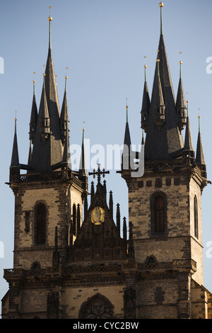 La place de la vieille ville, avec la cathédrale de Tyn, Site du patrimoine mondial de l'UNESCO Prague République Tchèque Europe Banque D'Images