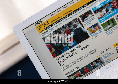 Une page web à partir du site Web de BBC Sport est photographié le fait d'être vu sur un écran. Banque D'Images