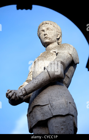 Statue de Jeanne d'Arc chez le monument commémoratif de Jeanne D'arc (1892), Haute-Normandie, France Bonsecours Banque D'Images