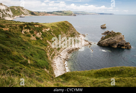 Lulworth Cove, près de la côte du Dorset à Mupe Rocks à l'est à l'Worbarrow Tout et St Aldhelm's Head Banque D'Images