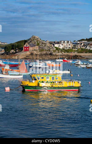 St Mary's Harbour ; bateau ambulance ; Îles Scilly ; UK Banque D'Images