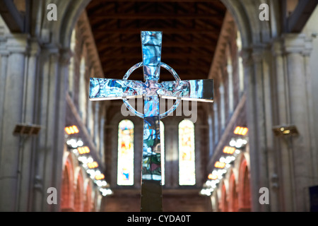 Croix celtique croix autel st annes cathedral belfast irlande du nord uk Banque D'Images