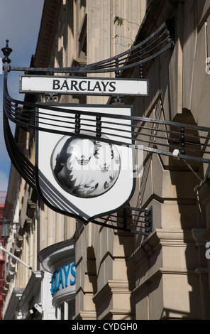 Barclays Bank à l'ancienne inscription Milsom Street, Bath, Angleterre Banque D'Images