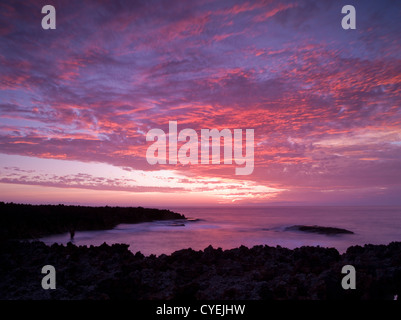 Coucher de soleil au cap Zanpa, Okinawa, Japon Banque D'Images