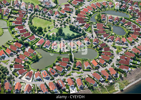 Aux Pays-Bas, la Senia. Bungalow luxueux parc appelé River Park, situé sur une péninsule dans un nouveau lac. Banque D'Images