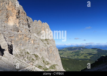Tôt le matin sur les Dolomites, vue depuis le mont Sassolungo, Italie Banque D'Images