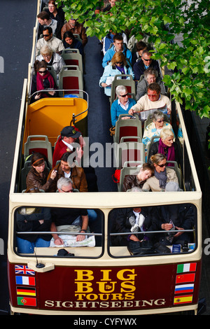 Ouvrez Bus tour à Londres, vue de dessus. Banque D'Images