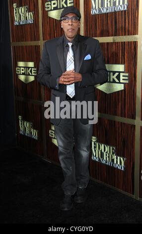 Le 3 novembre 2012 - Los Angeles, Californie, États-Unis - Arsenio Hall assiste à Spike TV's ''Eddie Murphy : One Night Only'' sur l'événement 3 novembre 2012 au Saban Theatre,Los Angeles,CA.USA.(Image Crédit : © TLeopold ZUMAPRESS.com)/Photos/Globe Banque D'Images