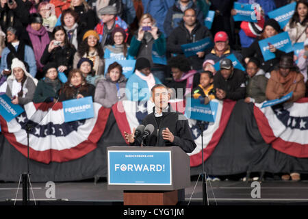 3 novembre 2012 - Bristow,USA - Le président Obama campagne de réélection Crédit photo : Rudy K./Lawidjaja Alamy Live News Banque D'Images