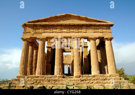 Le Temple de la Concorde, La Vallée des Temples, Agrigente, Sicile Banque D'Images