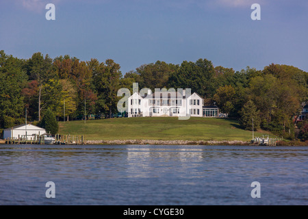 MOUNT VERNON, Virginia, USA - Elite accueil sur la rivière Potomac. Banque D'Images