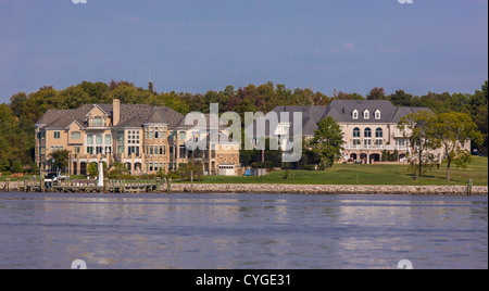 MOUNT VERNON, Virginia, USA - Elite homes sur la rivière Potomac. Banque D'Images