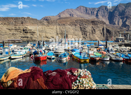 Les filets de pêche et de bateaux dans Puerto de Las Nieves, Agaete, Gran Canaria, Îles Canaries, Espagne Banque D'Images