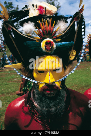 Huli Wigman de tari au cours d'une cérémonie de Sing Sing, Mount Hagen, Western Highlands, Papouasie Nouvelle Guinée Banque D'Images