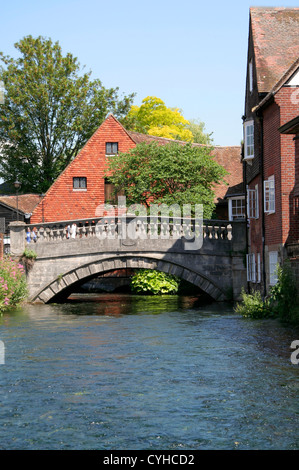 City Bridge City Mill et la rivière Itchen Winchester Hampshire England UK Banque D'Images