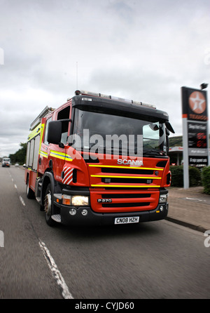 Une brigade d'incendie de moteur de pompiers de Pontypridd, dans le sud du Pays de Galles UK Banque D'Images