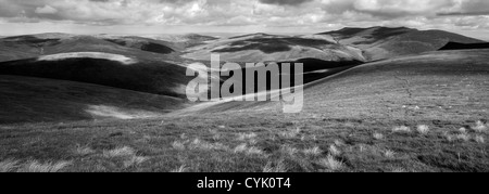 Vue sur le paysage forestier Skiddaw Fells, Keswick, Parc National de Lake District, Cumbria, England, UK Banque D'Images