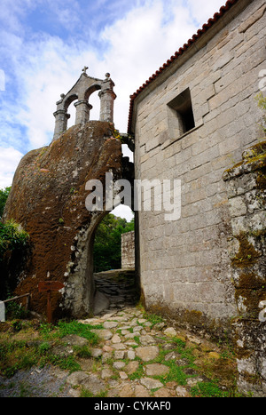 Monasterio San Pedro de Rochas. Esgos, Galice, Espagne Banque D'Images