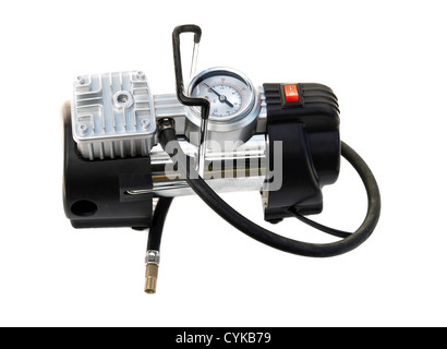 Location de compresseur d'air avec manomètre isolé sur fond blanc Banque D'Images