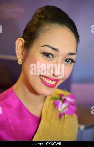 Le World Travel Market, Londres, UK Thai Airlines cabin crew Banque D'Images