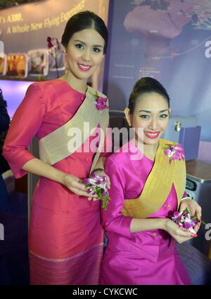 Le World Travel Market, Londres, UK Thai Airlines cabin crew Banque D'Images