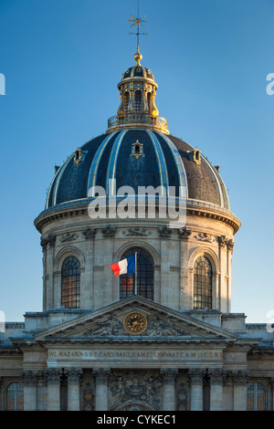 Académie française, EDT 1635 par le Cardinal de Richelieu, le long de la rivière Seine, Paris France Banque D'Images