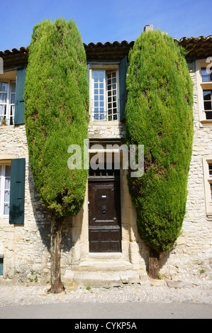 Vieille maison vieille cité médiévale Vaison la Romaine Vaucluse provence france Banque D'Images