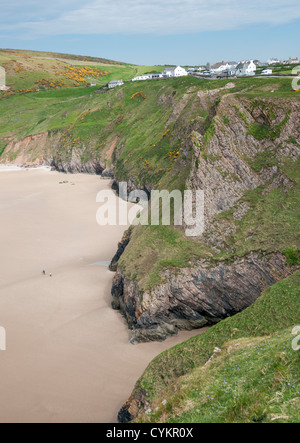 Pays de Galles, la péninsule de Gower, Rhossili Bay, plage, falaises, village Banque D'Images