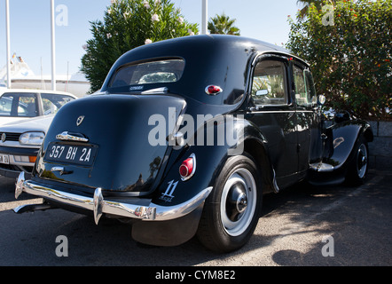 Citroën Traction Avant stationné à Ajaccio corse . Banque D'Images