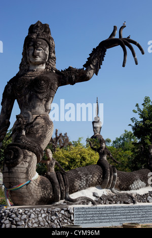 La Thaïlande, la sculpture dans la Sala Kaew Ku sculpture park Banque D'Images