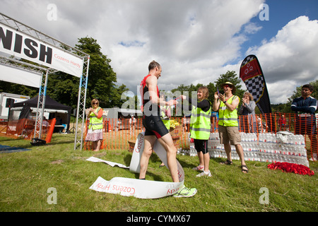 - Prendre part à l'Whitlingham 2012 Triathlon - Norwich, Norfolk, UK Banque D'Images
