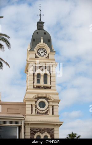 Tour de l'horloge principale de l'hôtel de ville de Glenelg à Adelaide, Australie du Sud Banque D'Images