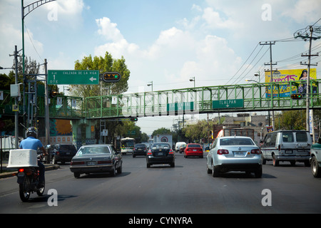 L'autoroute centrale Eje à Mexico - à travers la Jamaïque Quartier - Mexico DF Banque D'Images